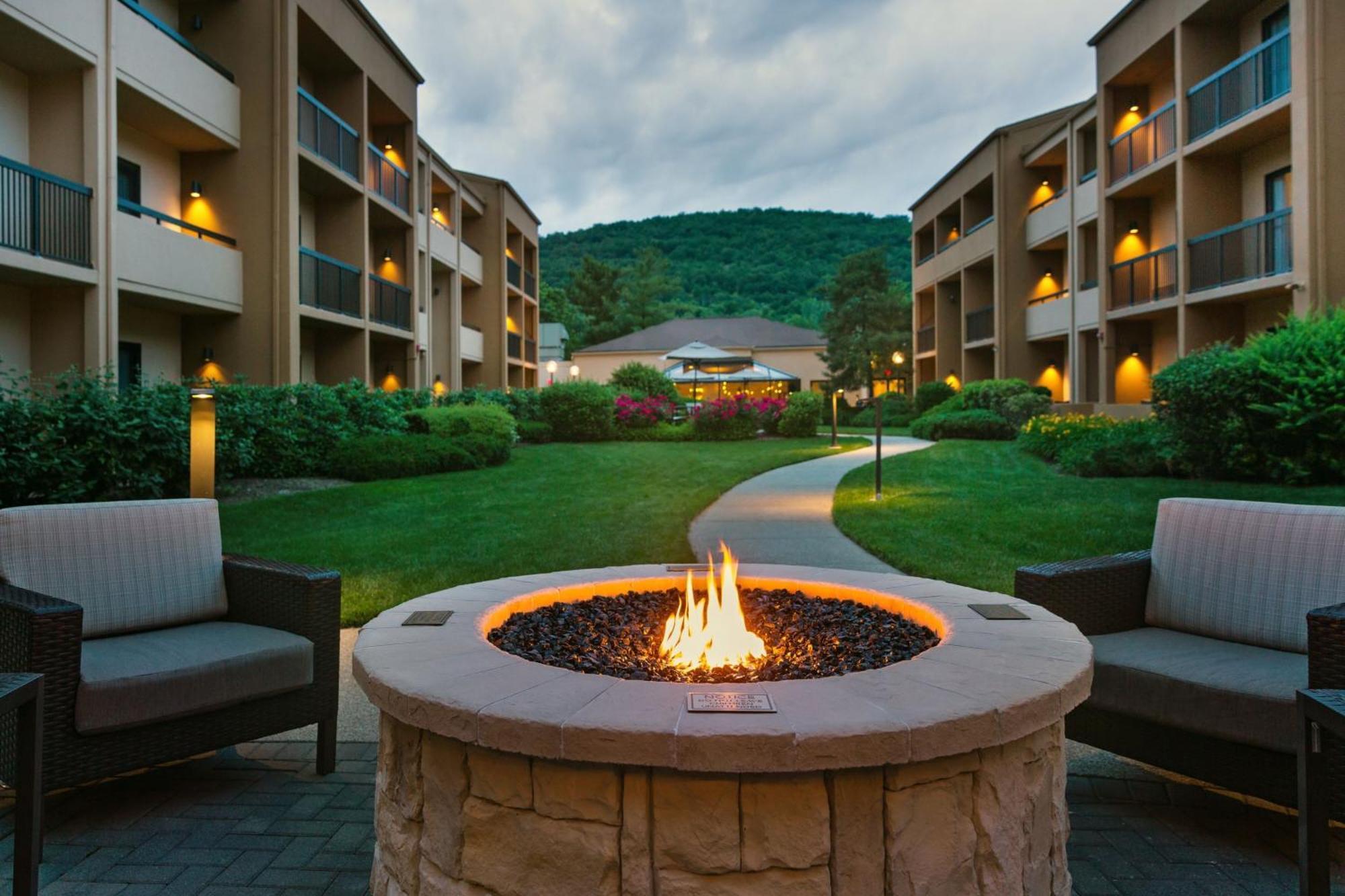 Hotel Courtyard By Marriott Mahwah Zewnętrze zdjęcie